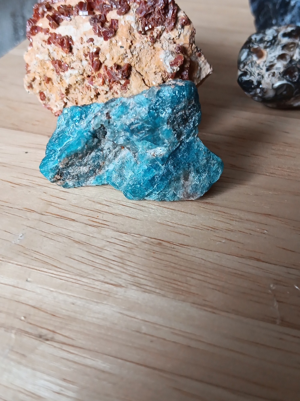 Assorted Semi-Precious Stone Collection - Picture 3 of 5